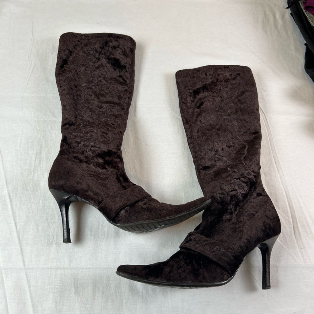 Chic Dark Brown Heeled Boots for Women